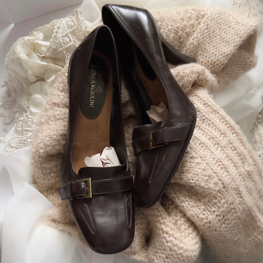 Vintage Brown Pumps